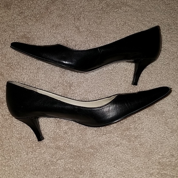 Bandolino Shoes - Bandolino Black Leather Heels 6.5